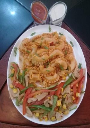 A picture of Salsa pasta with 3 cheese sauce.