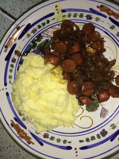 Una foto de Puré con carnes salteadas