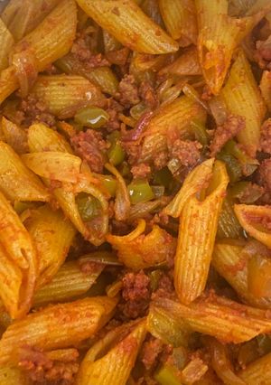 عکسی از دستور پاستا با سس گوشت و روغن کنجد:)
