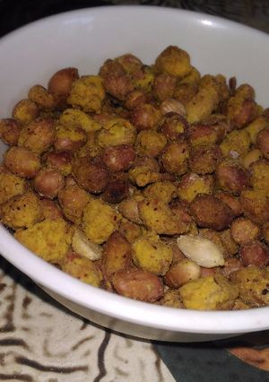 A picture of Masala peanuts.