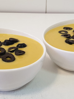 Una foto de Salmorejo de naranja