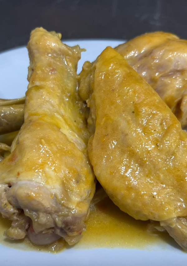 Una foto de Estofado de pollo con patatas
