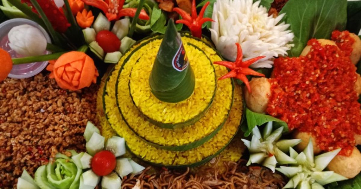 Nasi Tumpeng