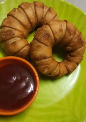 रिंग समोसा (Ring samosa recipe in hindi) रेसिपी मुख्य फोटो