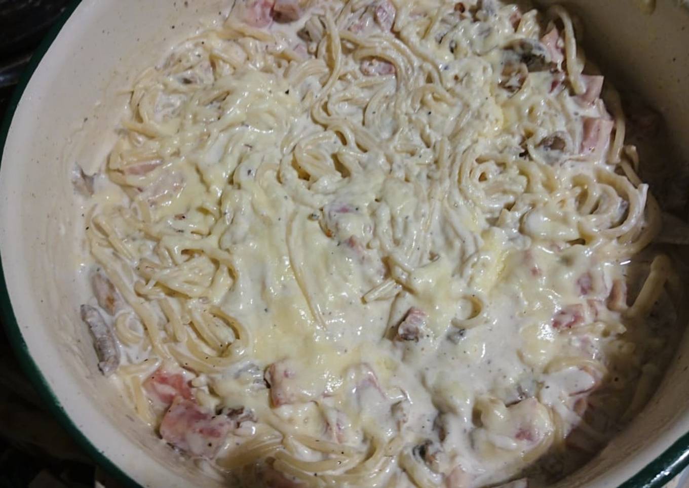 Spaghetti blanco con jamón