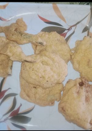 आलू के पकौड़े(aloo ke pakode recipe in hindi) रेसिपी मुख्य फोटो