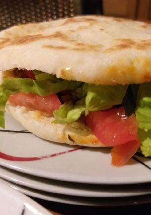 Una foto de Taquitos con pan pita