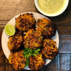 A picture of Carrot & Zucchini Fritters (spicy).