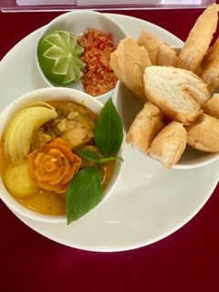 Hình của món Cari gà.