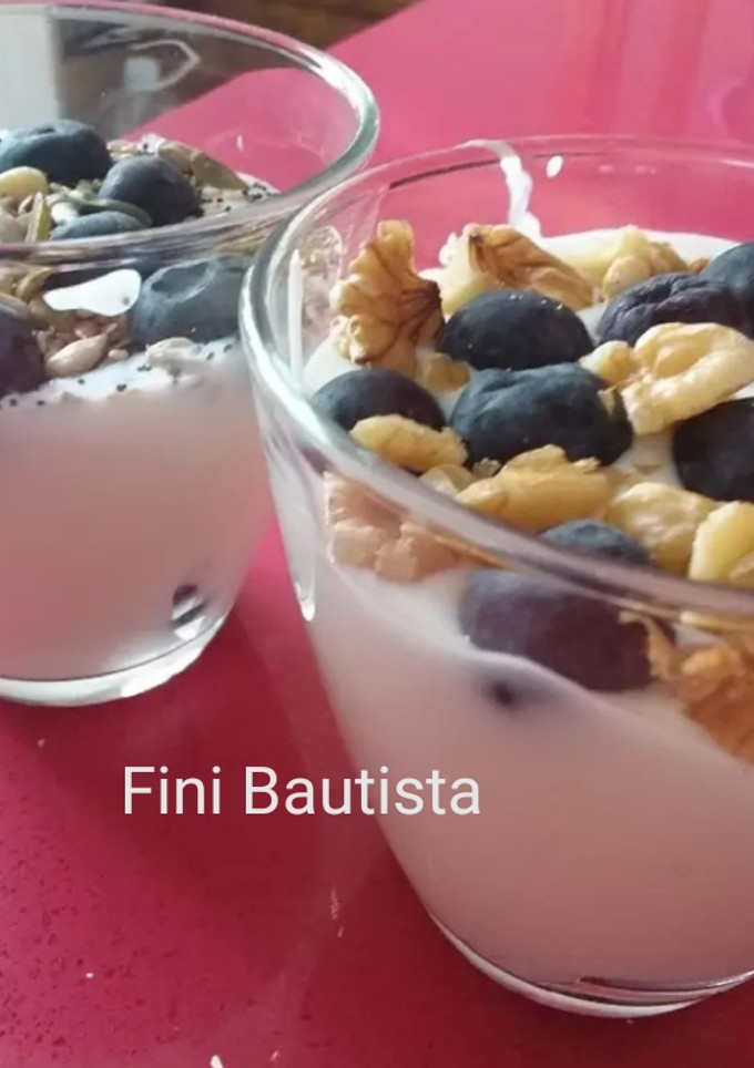 Una foto de Yogur natural azucarado sin yogurtera