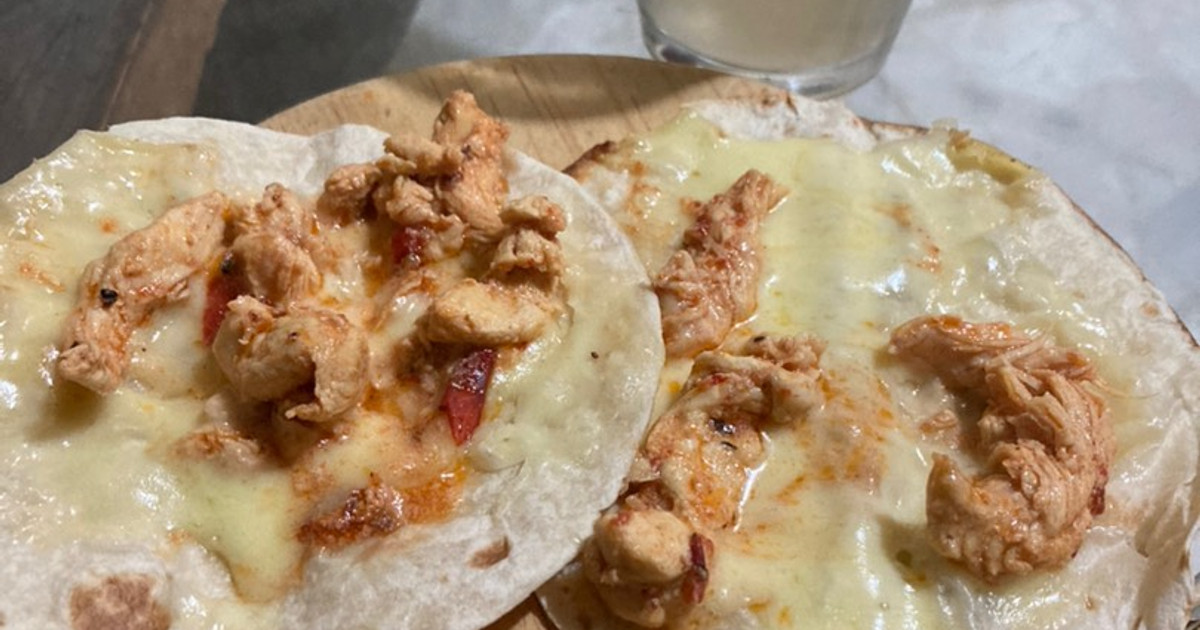 Quesadillas: Authentic Mexican Flavor, One Fold at a Time 🌮