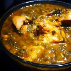 A picture of Methi palak chicken.