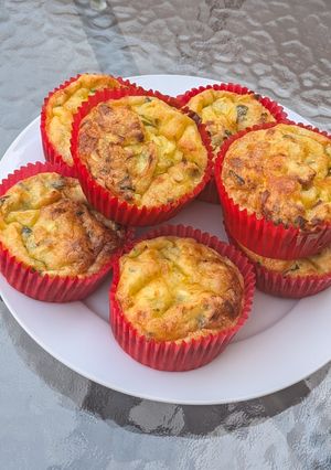 Cukkinis krumplis muffin recept fotója