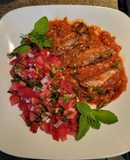 Sardinas en Salsa de tomate con picó de gallo salsa