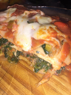 Una foto de Lasagna de espinaca con jamón y queso