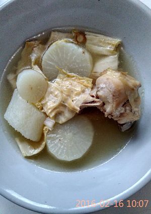 Foto resep Sup segar (ayam, kembang tahu dan lobak)