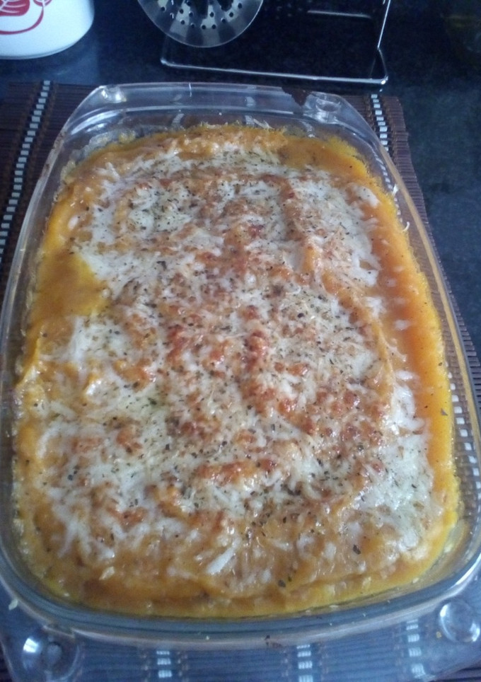 Una foto de Pastel de carne de pollo con puré de calabaza