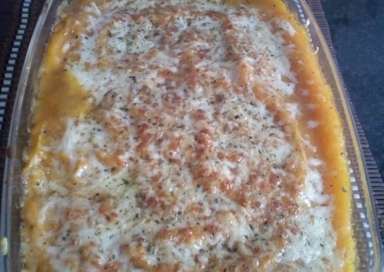 Pastel de carne de pollo con puré de calabaza