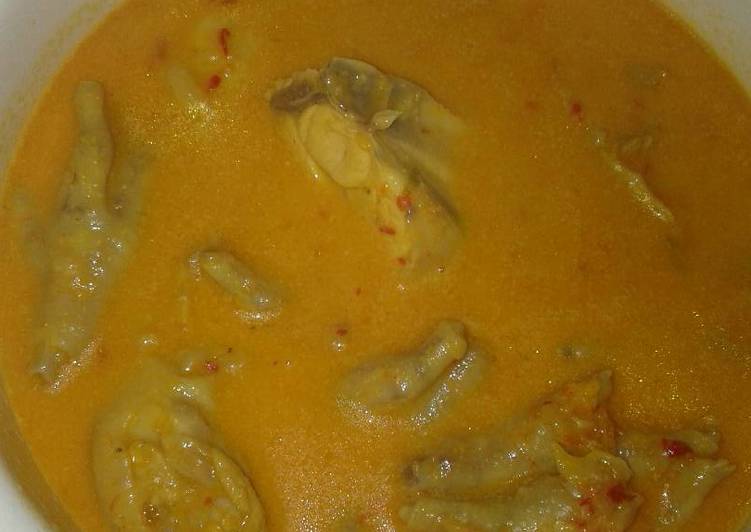 Gulai ayam bumbu kuning