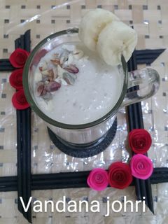 बनाना स्मूदी रेसिपी मुख्य फोटो
