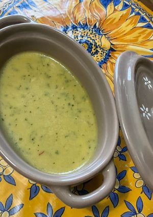 Une photo de Sauce salade aux épices, herbes et confit d oignons