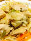Chicken Marsala con Fettuccini pasta