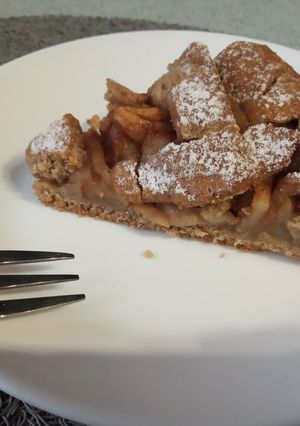 Zdjęcie przepisu Szarlotka razowa.
