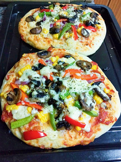 A picture of Vegetarian pizza.