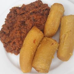 A picture of Porriage beans with boiled plantain.
