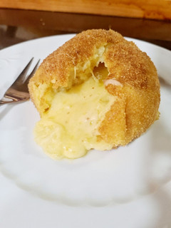 Una foto de Patatas rellenas de queso roquefort