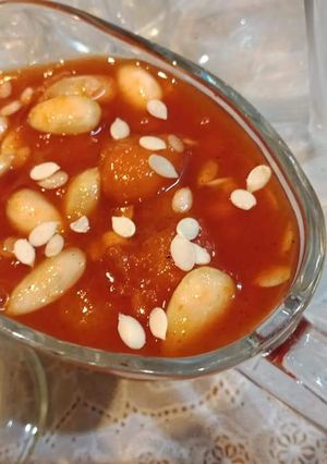 A picture of Alu bukhara chutney.
