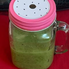 A picture of Kiwi cucumber juice.