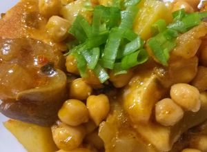 Una foto de Guiso de Patica de res con garbanzos