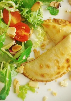 Foto principal de Empanadillas rellenas de jamón con bechamel