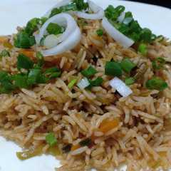 A picture of बेलपेपर (सिमला मिरची) कढई फ्राय राईस (kadhai fry rice recipe in marathi).