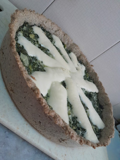 Una foto de (KETO) Tarta de acelga con base de harina de girasol