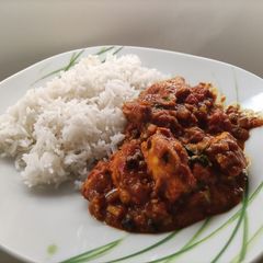 A picture of Indian pepper chicken.