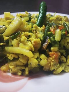 A picture of এগ স্পিং অনিঅন ভুজিয়া.