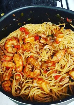 Una foto de Pastas con salsa de mariscos