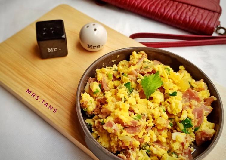 Resep Scrambled Egg Praktis Yang Gurih