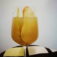 A picture of Pear and ginger shrub.