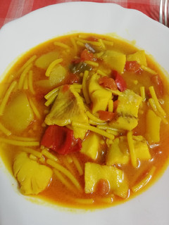 Una foto de Cazuela de fideos y pescadilla