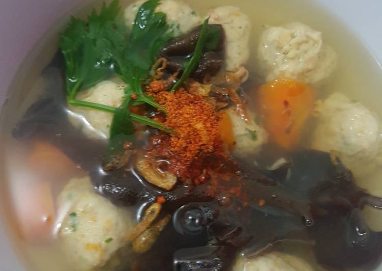 Sup bakso ayam udang