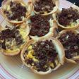 Mini tartas de carne y queso