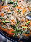 Spaghetti di konjac al curry