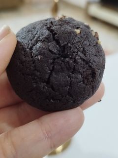 عکسی از دستور کوکی شکلاتی گردویی😍♥️
