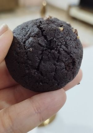 عکسی از دستور کوکی شکلاتی گردویی😍♥️
