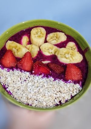 Foto resep Dragon Fruit Smoothies Bowl