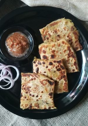 A picture of Packetparathas.