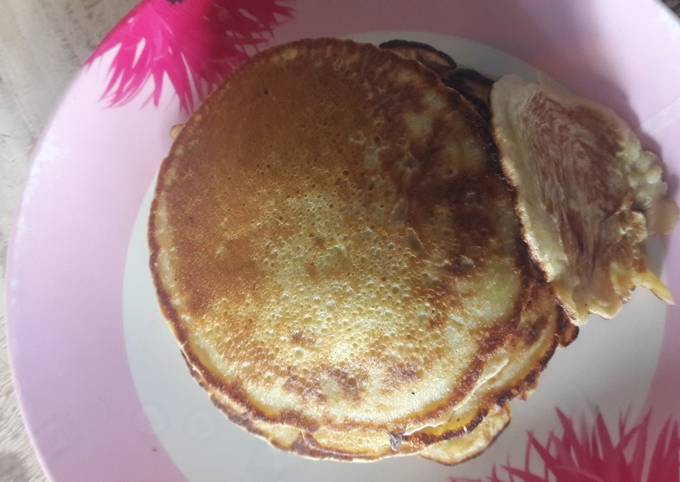 Recipe of Homemade Fluffy banana pancakes